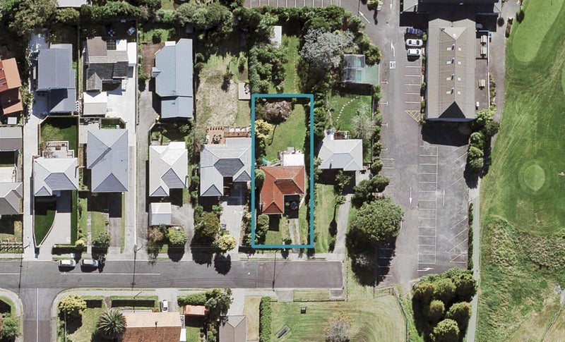 14 Maui Street, New Lynn, Auckland - Carousel 1