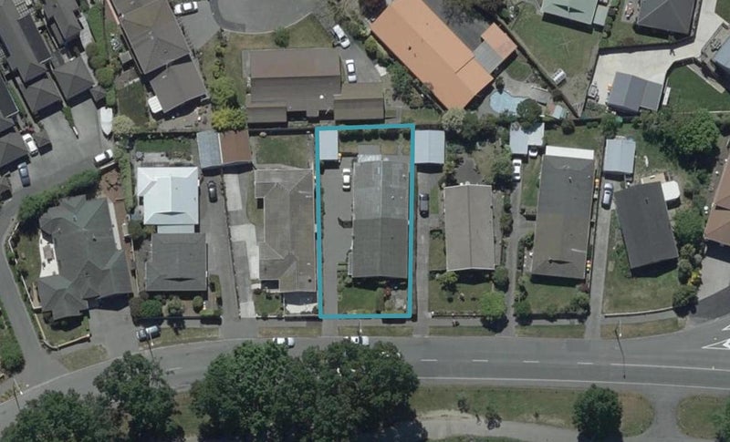 2/122 Lake Terrace Road, Burwood, Christchurch - Carousel 1