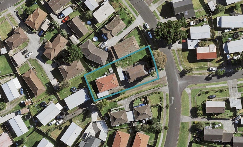 2/32 Kennington Drive, Clendon Park, Auckland - Carousel 1