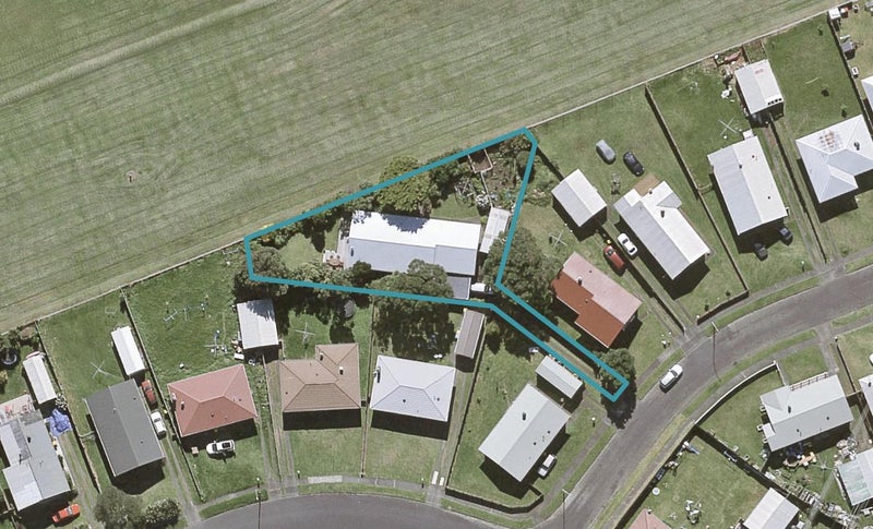 3 Tohora Place, Spotswood, New Plymouth - Carousel 1