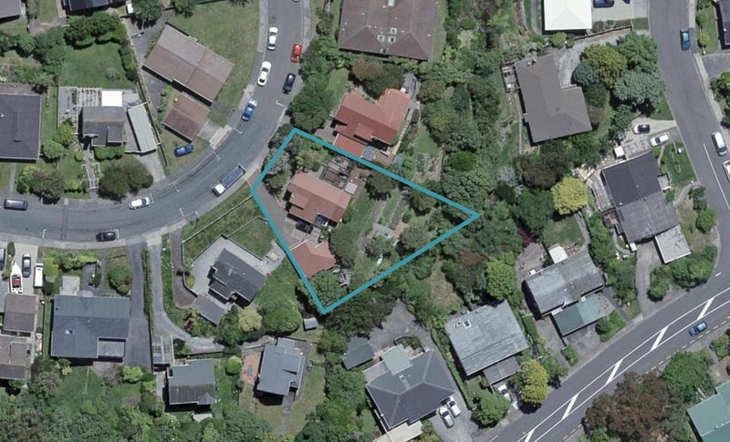 16 Mallard Grove, Churton Park, Wellington - Carousel 1