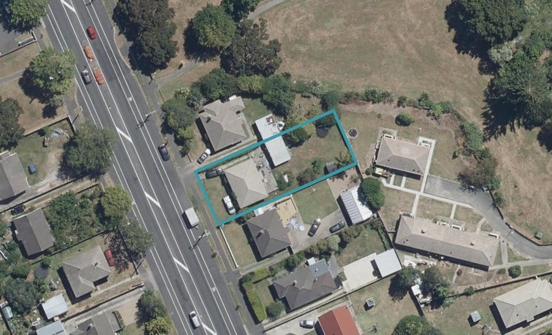 1084 Heaphy Terrace, Fairfield, Hamilton - Carousel 1
