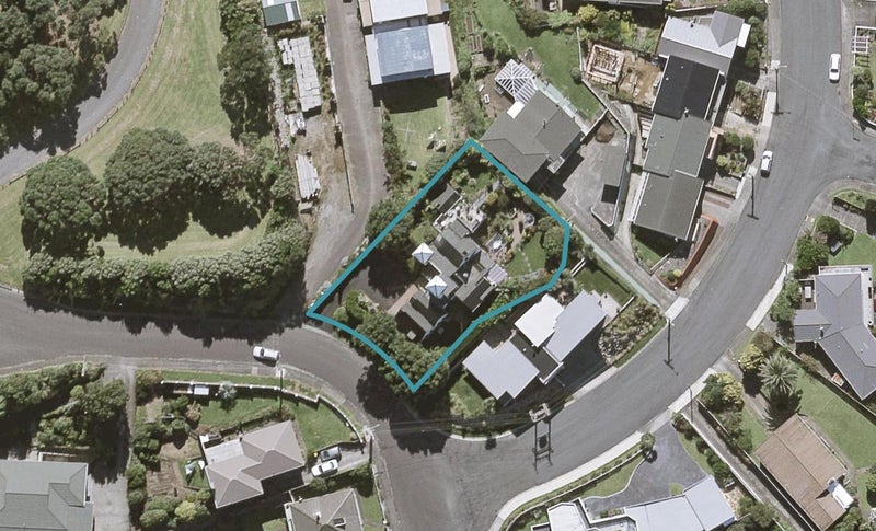 22 Scott Street, Moturoa, New Plymouth - Carousel 1