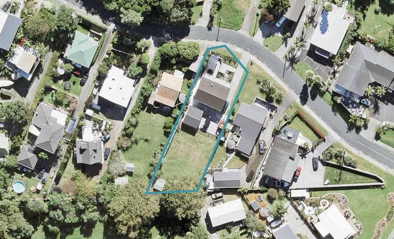 4 Zealandia Road, Manly, Whangaparaoa - Carousel 1