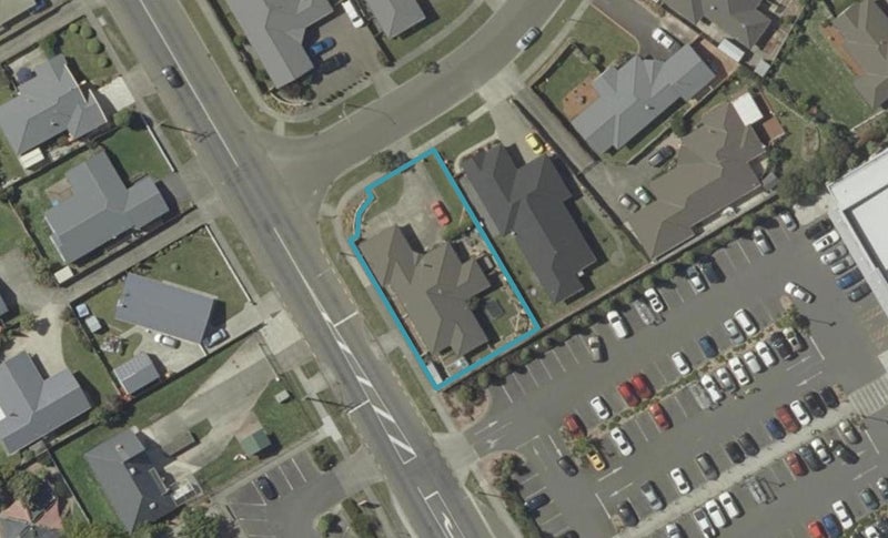2 Daniel Place, Kelvin Grove, Palmerston North - Carousel 1