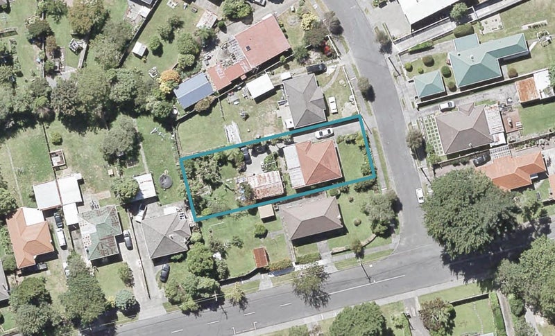 36 Poole Crescent, Wainuiomata, Lower Hutt - Carousel 1