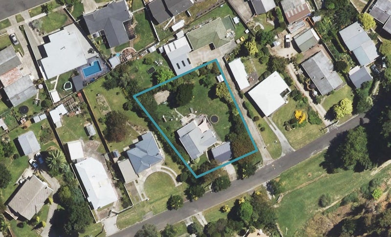 196 Fox Street, Whataupoko, Gisborne - Carousel 1