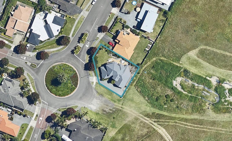 11 Bermuda Drive, Papamoa Beach, Papamoa - Carousel 1