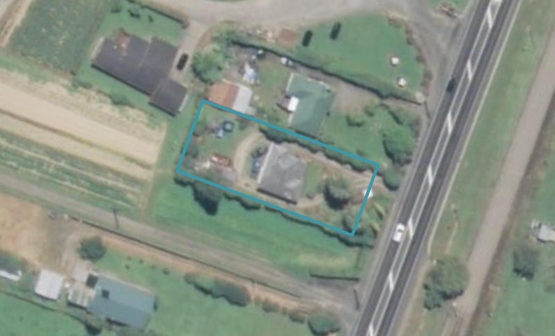 1096 State Highway 1, Manakau, Levin - Carousel 1