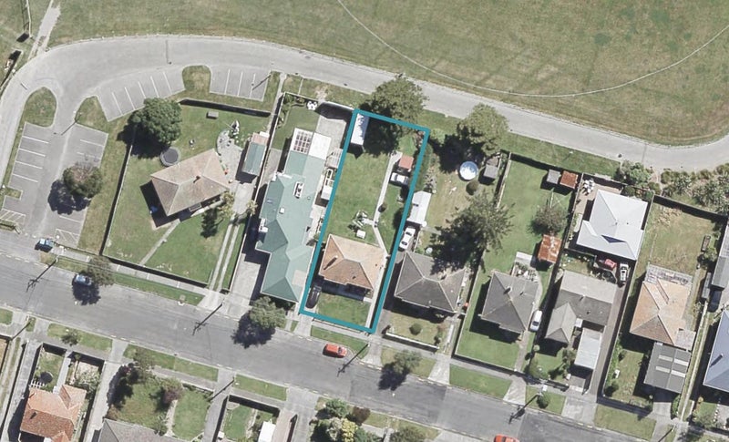 176 Whites Line, WAIWHETU, LOWER HUTT - Carousel 1