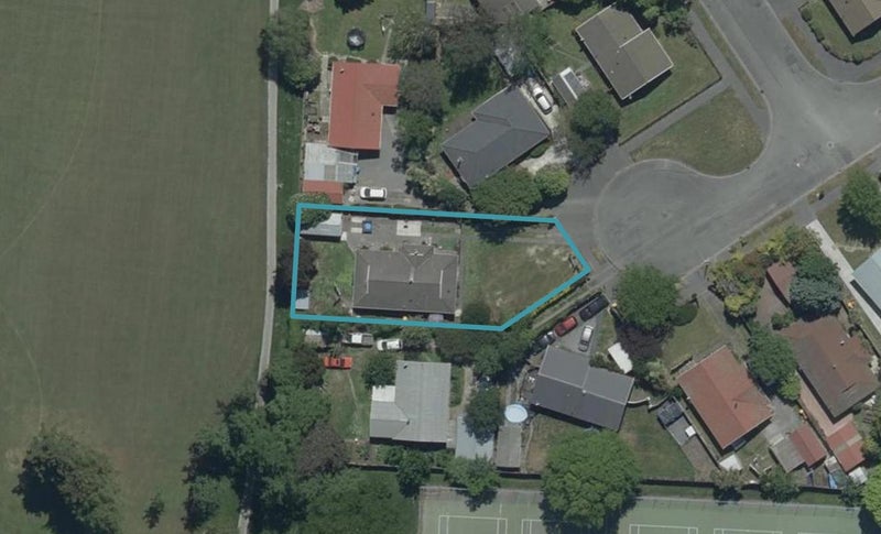 14 Saunders Place, Redwood, Christchurch - Carousel 1