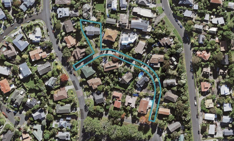 16 Holyoake Place, Chatswood, Auckland - Carousel 1