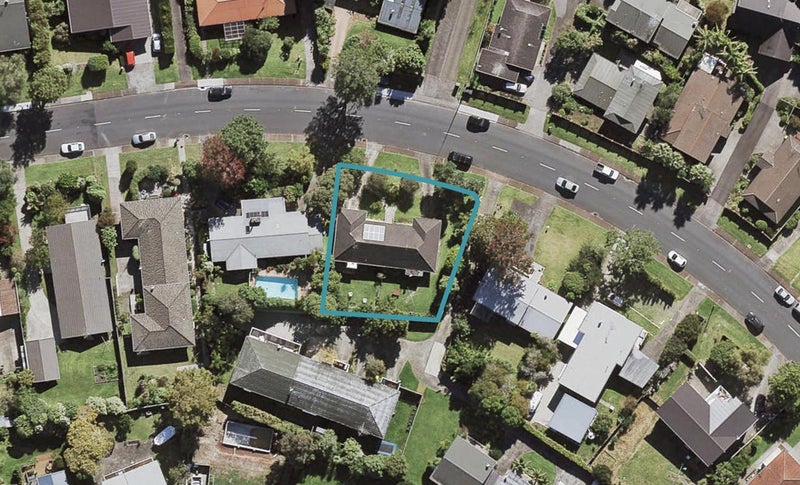 2/14 Eban Avenue, Hillcrest, Auckland - Carousel 1