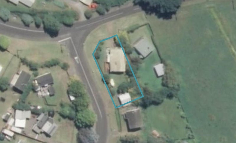 681 Waikawa Beach Road, Waikawa Beach, Levin - Carousel 1