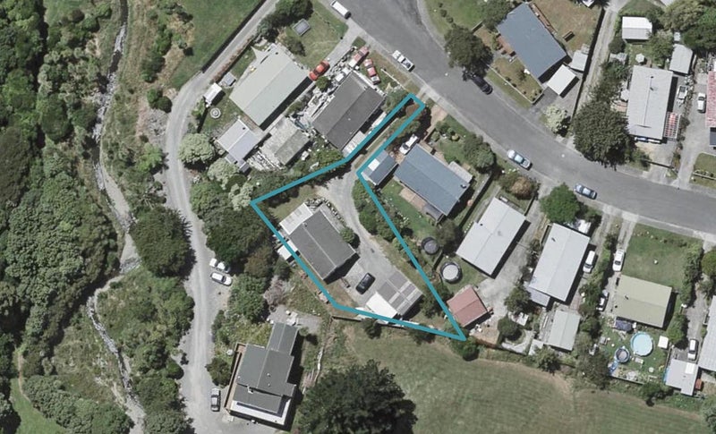 27 Hookway Grove, Paraparaumu - Carousel 1