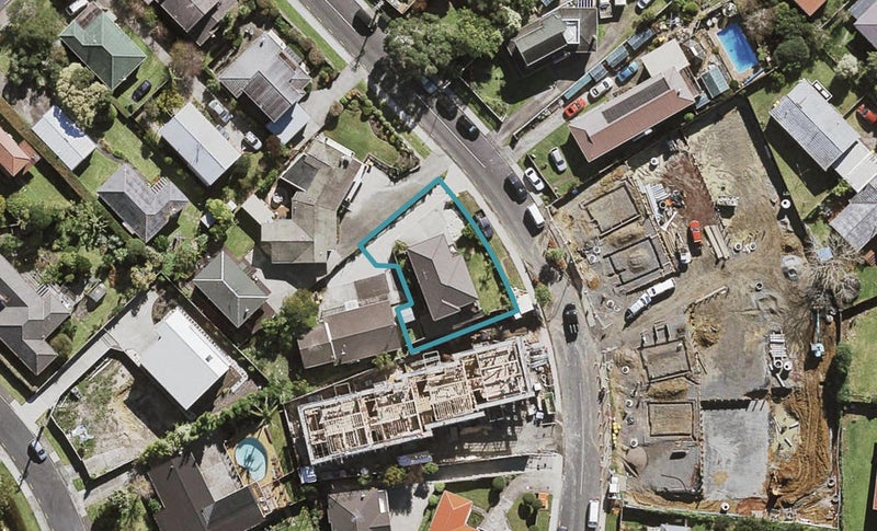 60A Potter Avenue, Northcote, Auckland - Carousel 1