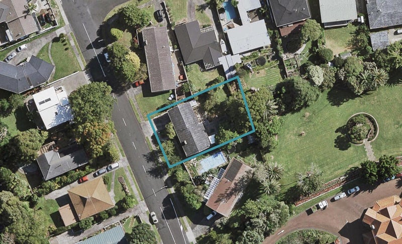 7 Dennis Avenue, Hillpark, Auckland - Carousel 1