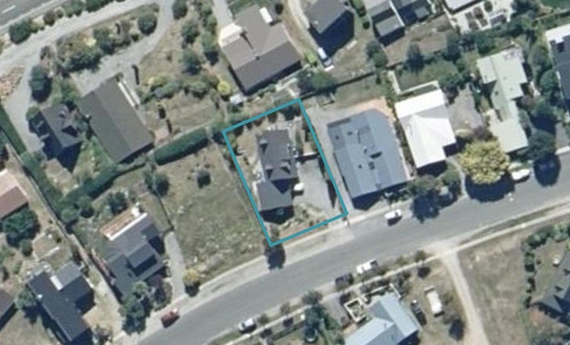 40 Oregon Drive, Kelvin Heights, Queenstown - Carousel 1