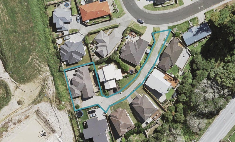 25 Bradnor Meadows Drive, Swanson, Auckland - Carousel 1