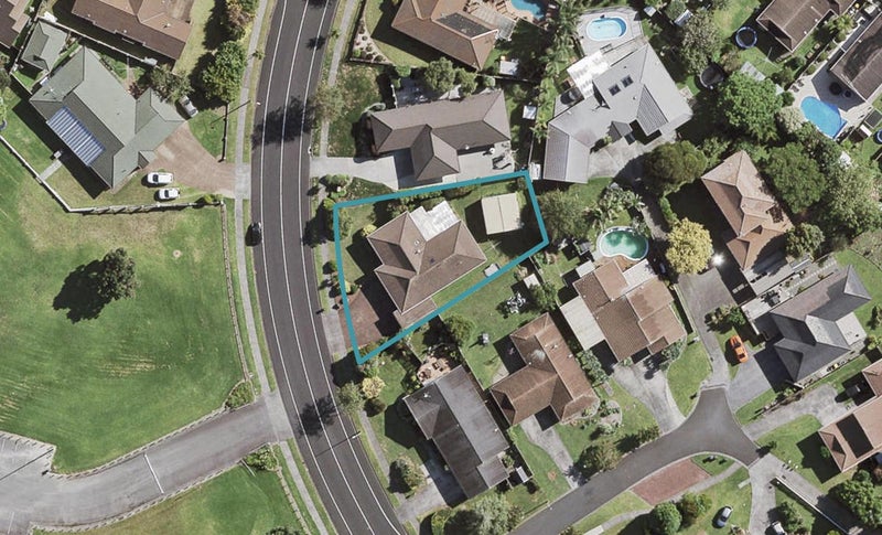 96 Walter Strevens Drive, Conifer Grove, Takanini - Carousel 1