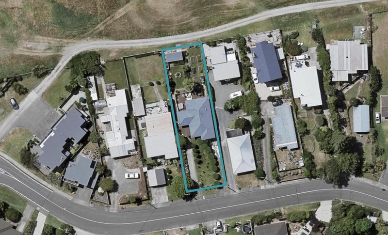 7 Eatwell Avenue, Paraparaumu Beach, Paraparaumu - Carousel 1