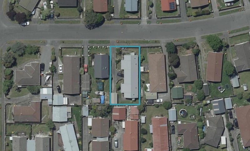 1/8 Taranui Place, Bromley, Christchurch - Carousel 1