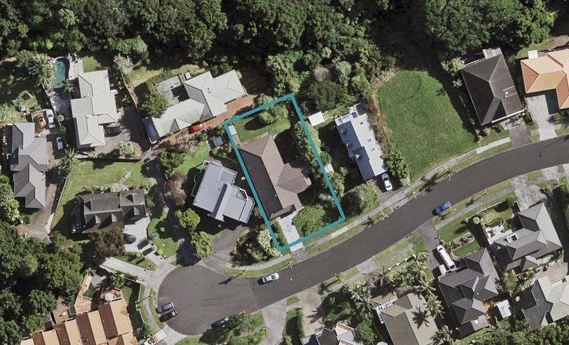 17 Silkwood Grove, Totara Heights, Auckland - Carousel 1