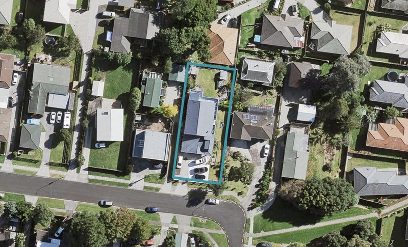 52 Blanes Road, Weymouth, Auckland - Carousel 1