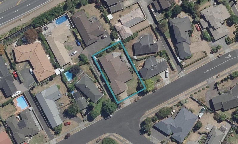 14 Ashley Street, St Andrews, Hamilton - Carousel 1