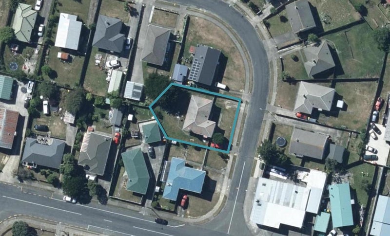 3 Caduceus Place, Ascot Park, Porirua - Carousel 1