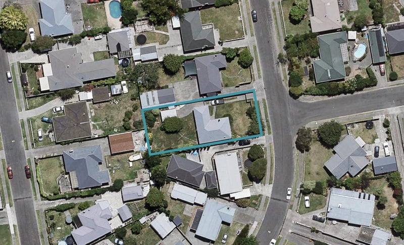 18 Merton Crescent, Pirimai, Napier - Carousel 1