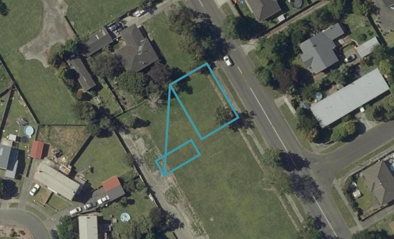 98 Botanical Road, Takaro, Palmerston North - Carousel 1