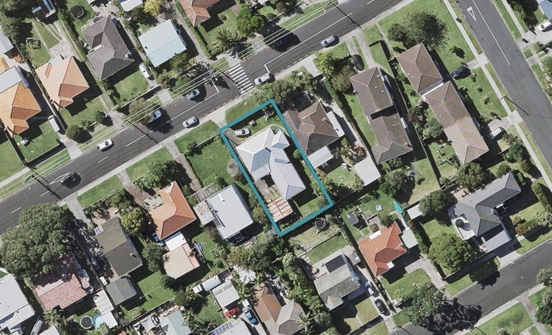 19 Roberts Avenue, Bayswater, Auckland - Carousel 1