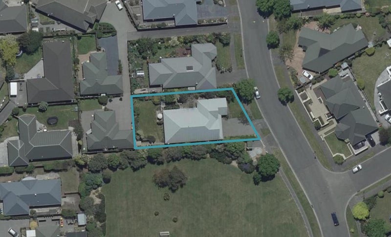 35 Fairway Drive, Shirley, Christchurch - Carousel 1