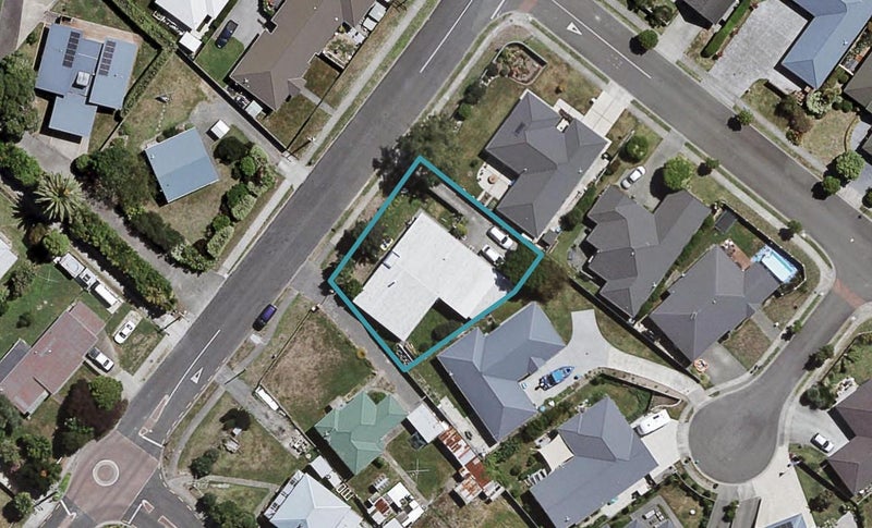 74 Ferry ROAD, Clive, Hastings - Carousel 1