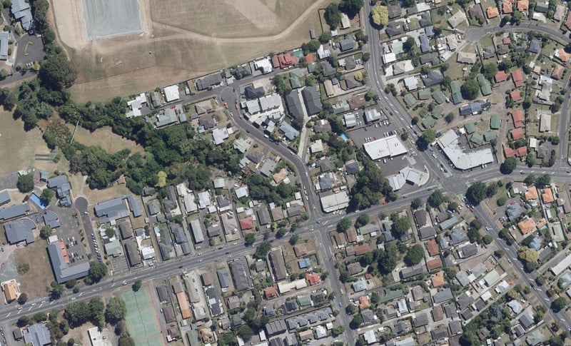 3 Kelvin Place, Hamilton East, Hamilton - Carousel 1