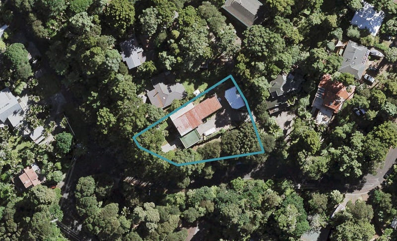 31 Tainui Road, Titirangi, Auckland - Carousel 1