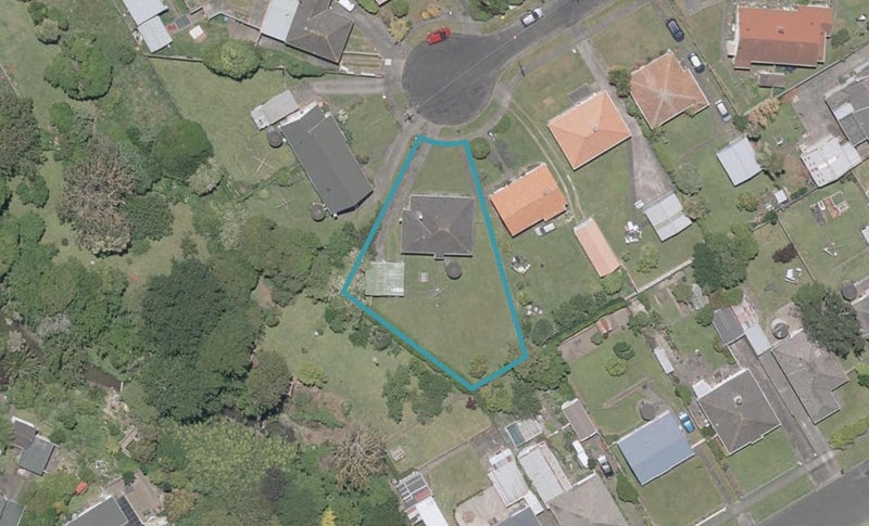 9 Walker Place, Whanganui East, Whanganui - Carousel 1
