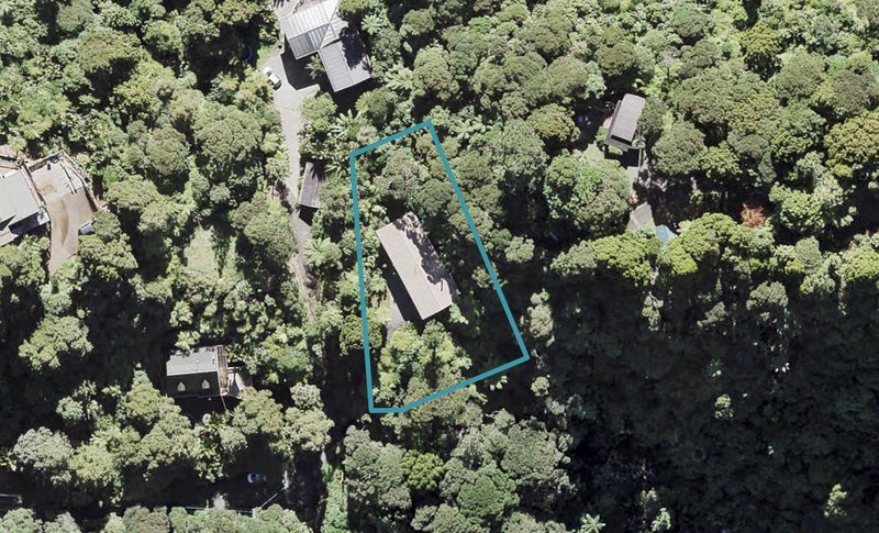 33 Cascade Avenue, Waiatarua, Auckland - Carousel 1