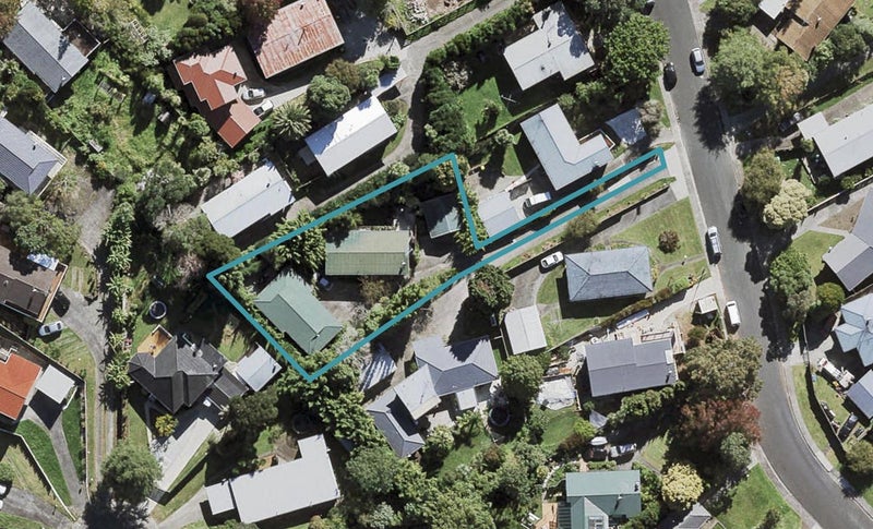 1/13 Rosalind Road, Glenfield, Auckland - Carousel 1