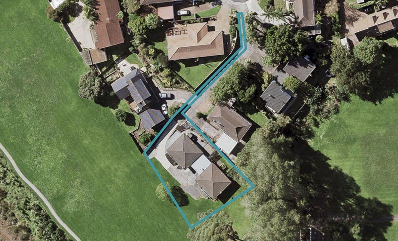 2/18 Birman Close, Half Moon Bay, Auckland - Carousel 1
