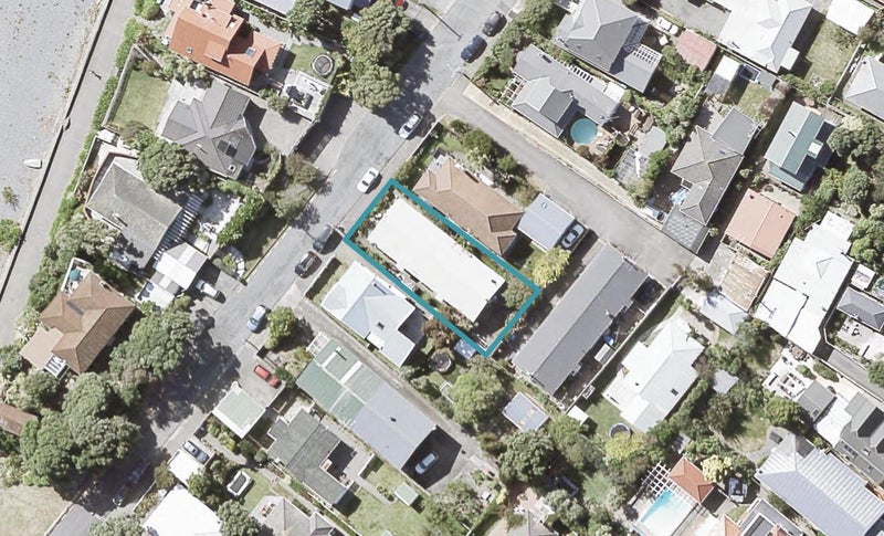 2//43 PUKATEA Street, Eastbourne, Lower Hutt - Carousel 1