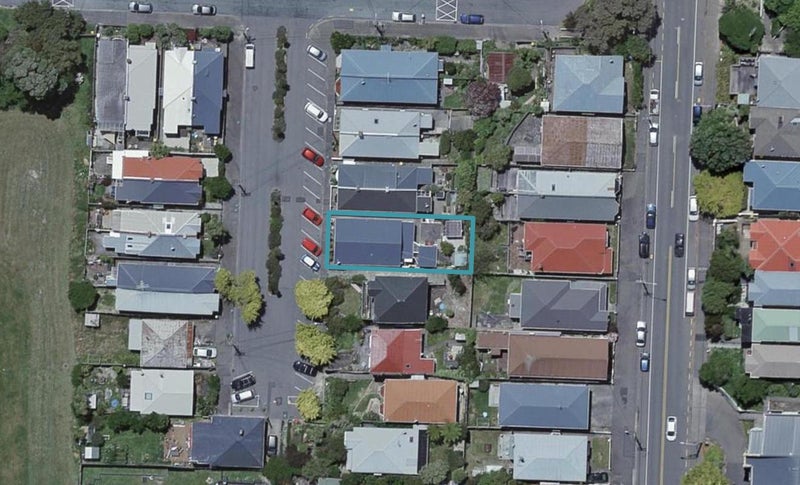 15 Royal Street, Berhampore, Wellington - Carousel 1