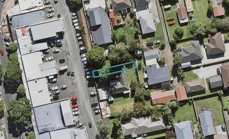 2/2 Rimu Road, Mangere Bridge, Auckland - Carousel 1