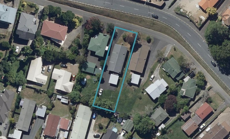 91A Lake Crescent, Hamilton Lake, Hamilton - Carousel 1