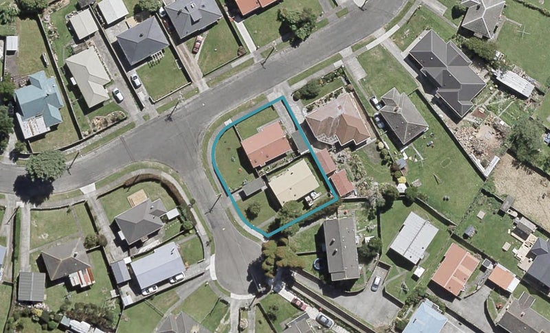 1 Futter Grove, Taitā, Lower Hutt - Carousel 1