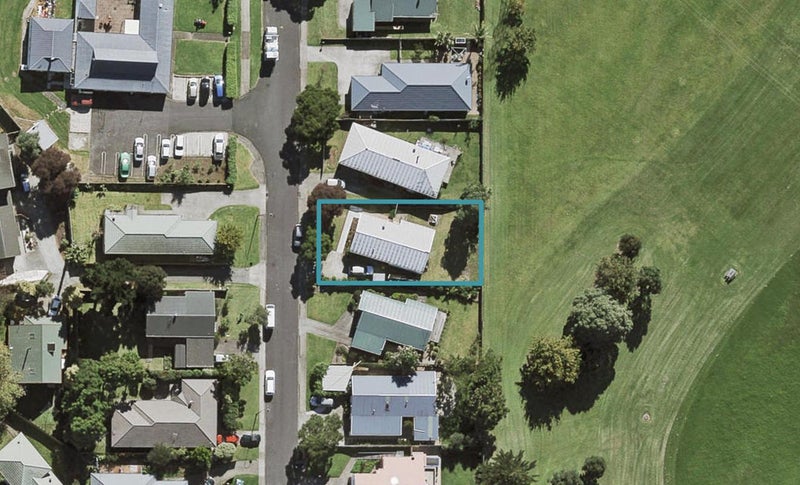 16 Freda Place, Favona, Auckland - Carousel 1
