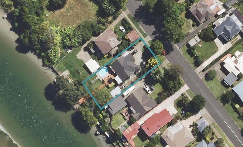 82 Stout Street, Whataupoko, Gisborne - Carousel 1