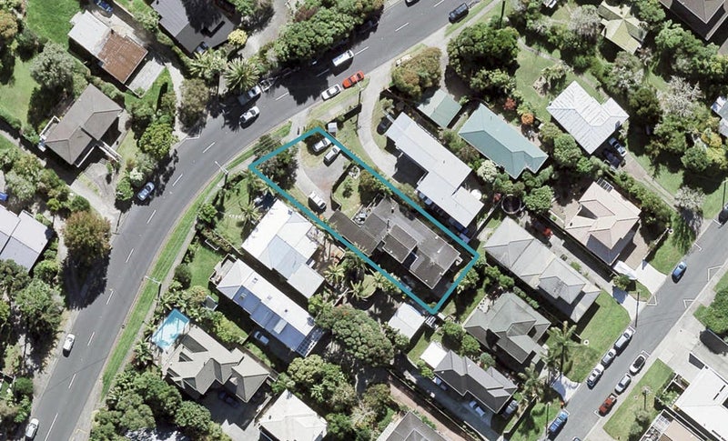 937 Beach Road, Torbay, Auckland - Carousel 1