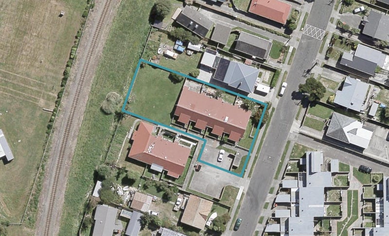 21 Awamutu Grove, Waiwhetū, Lower Hutt - Carousel 1